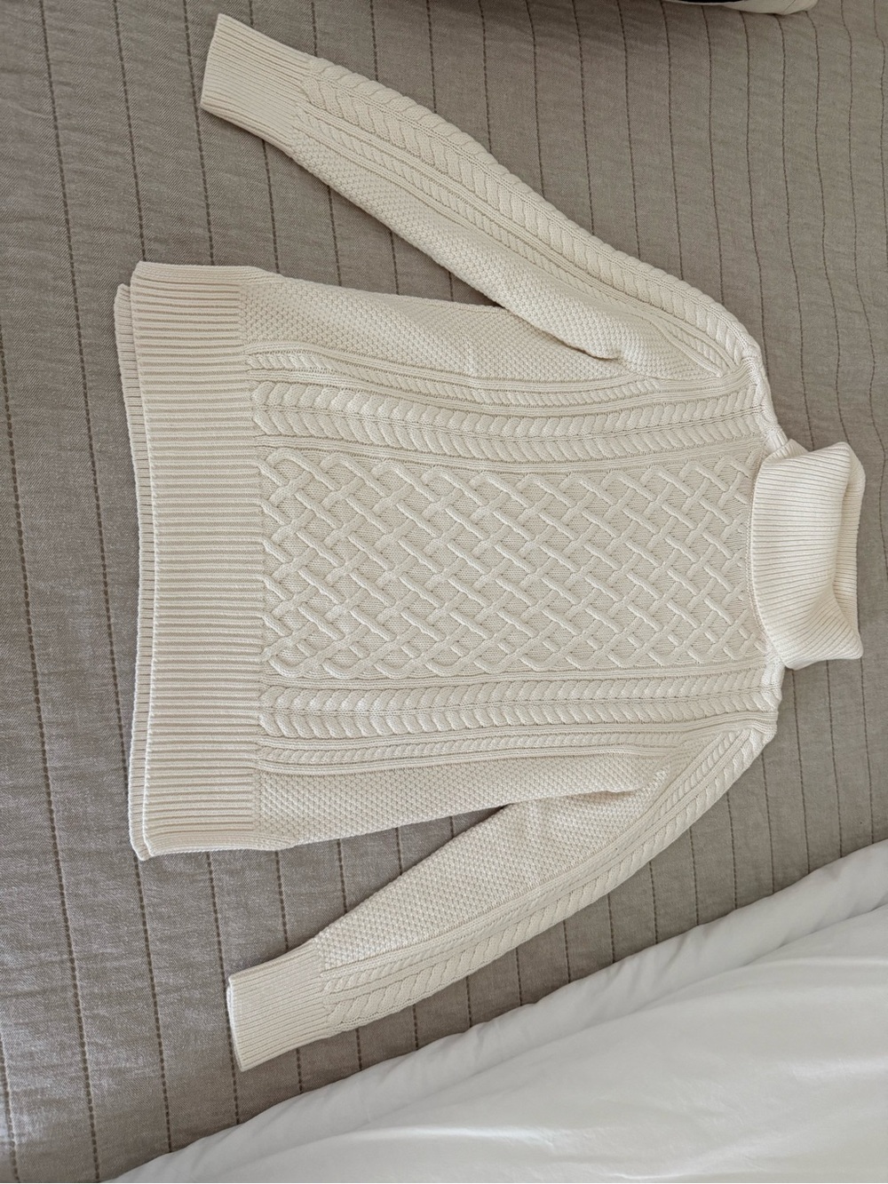 Banana Republic Cream Cable Knit Turtleneck Sweater